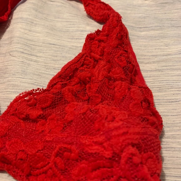 Urban Outfitters Bright Red Lace Halter Bralette S - Picture 2 of 4